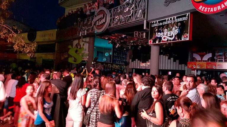La oscuridad y el calor se apoderaron del teatro Luxor en Carlos Paz.