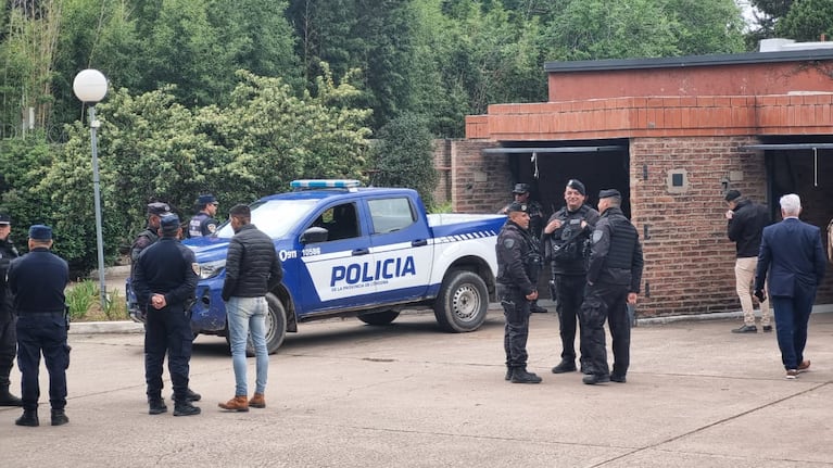La pareja atrincherada acababa de robar en Villa Belgrano.