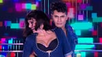 La pareja bailó el tema de Ulises Bueno "Ahora mírame". 