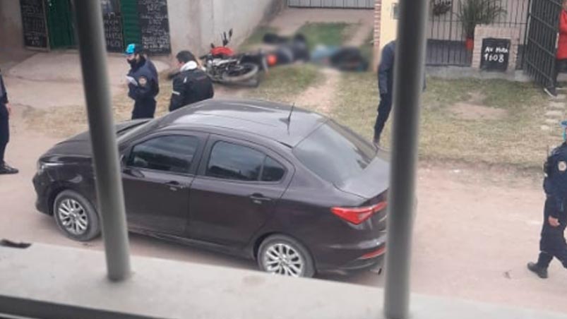 La pareja de policías resultó ilesa.