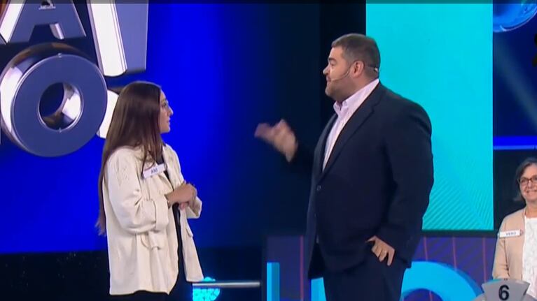 La pareja de un futbolista participó en Ahora Caigo y su hobby dejó perplejo a Barassi: “No te imagino…”