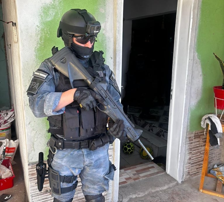 La pareja fue detenida en una casa de barrio General Savio.