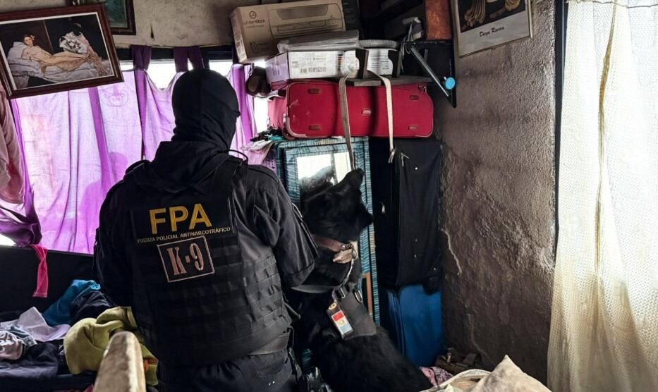 La pareja vendía droga desde la casa en la que vivía con sus hijos.