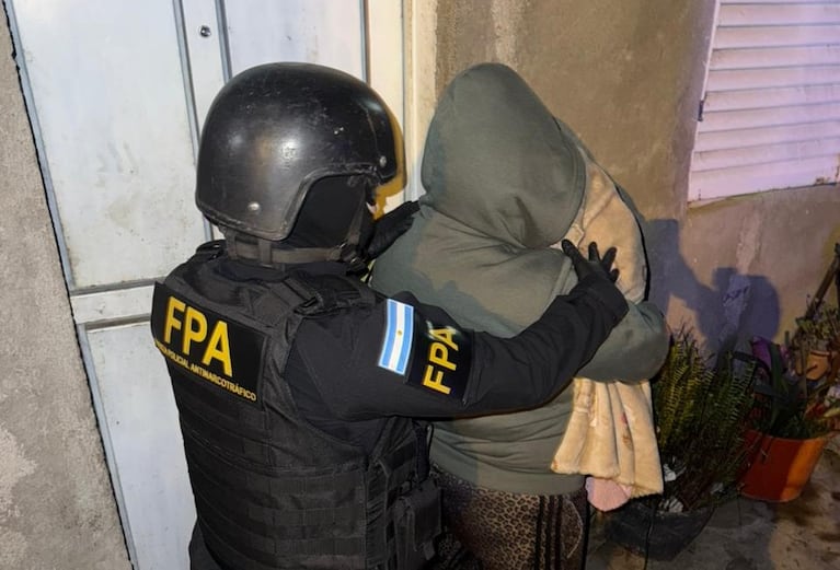 La pareja vendía droga en su casa.