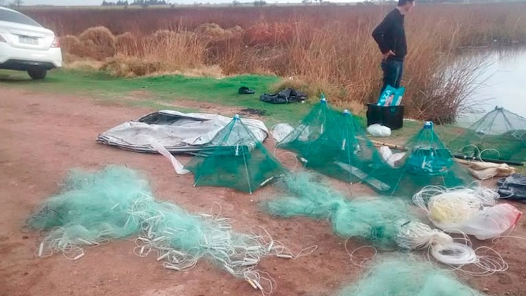 La Patrulla Rural y la Policía Ambiental secuestró los elementos de pesca.