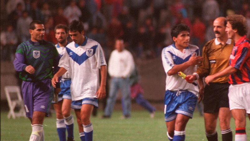 La pelea comenzó en 1994 cuando jugaron Vélez Sarsfield contra San Lorenzo. 23 años después, ¿continúa?