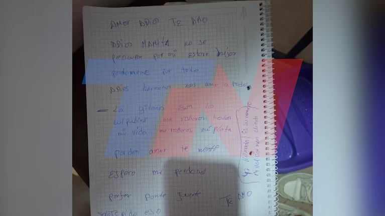 La peluquera le entregó 14 millones de pesos a las gitanas.