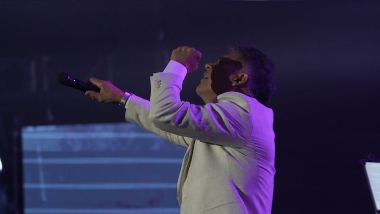 La Pepa Brizuela emocionado en el último baile de La Barra.