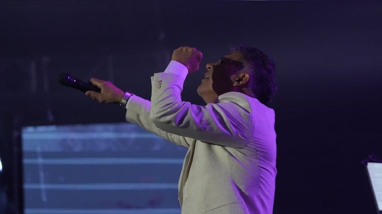 La Pepa Brizuela emocionado en el último baile de La Barra.