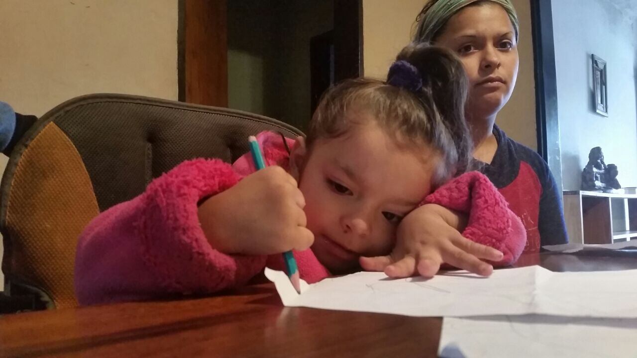 La pequeña Brianna la sigue peleando junto a su familia.