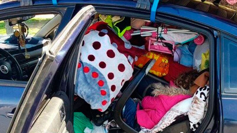 La pequeña estaba en perfecto estado, a pesar de estar debajo de todos los paquetes.