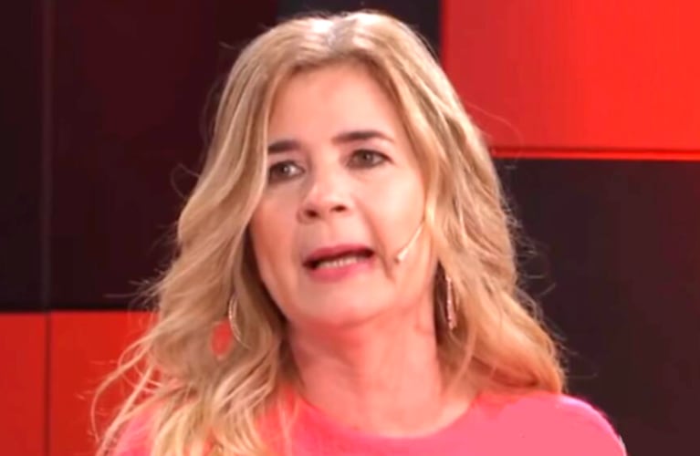 La periodista fue asaltada mientras hacía un móvil.