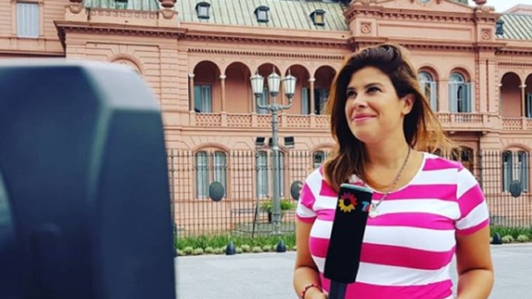La periodista salió corriendo y un camionero la ayudó a escapar.