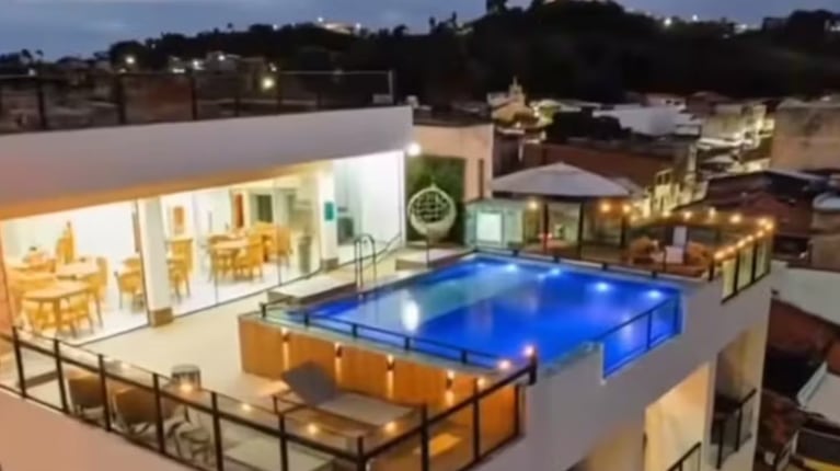 La pileta del hotel donde ocurrió la tragedia que conmocionó a Maragogi.