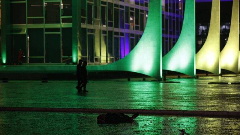 La Plaza de los Tres Poderes, de Brasilia (Foto: Folha)