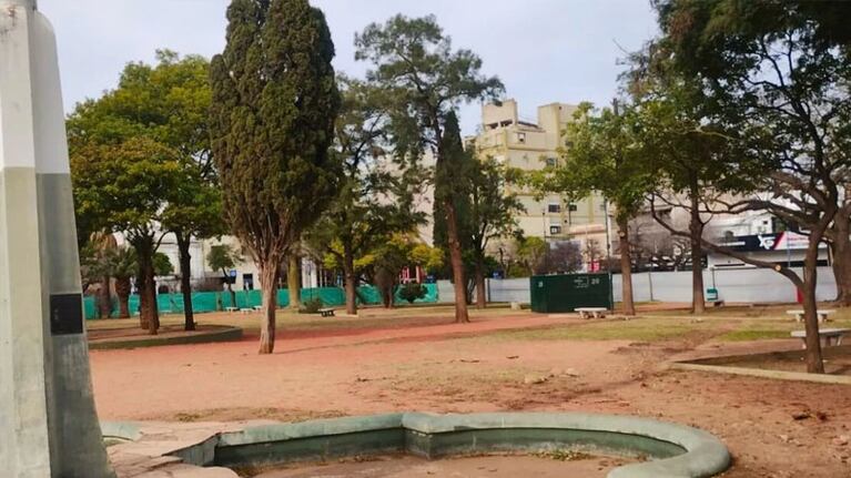 La plaza Rafael Núñez antes de atravesar la puesta en valor.