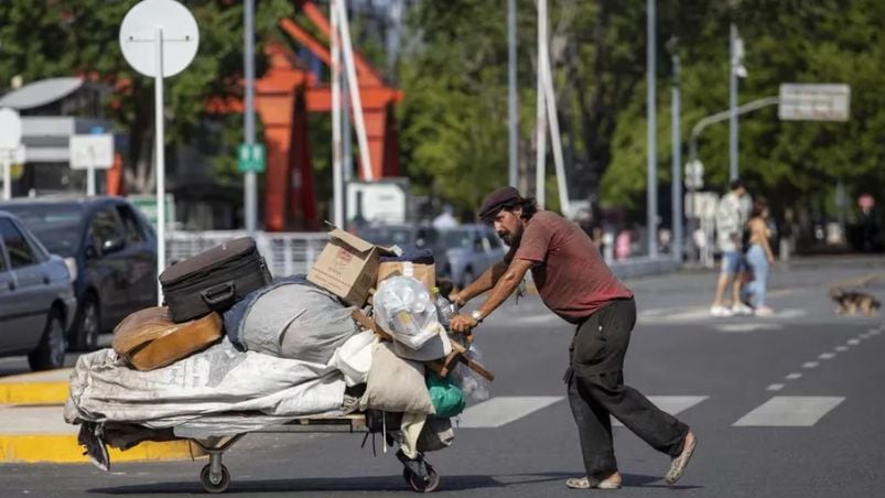 La pobreza afectó a más de 18,4 millones de argentinos en ese periodo.