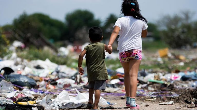 La pobreza infantil alarma en Argentina. Foto: Archivo El Doce.