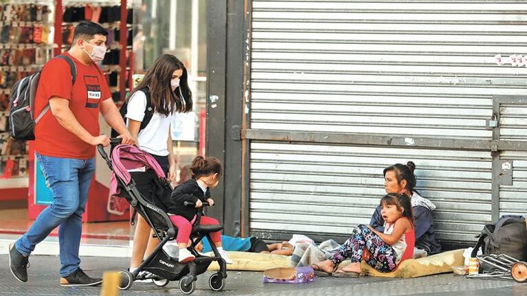 La pobreza se redujo en 2021 desde 42% a 37,3 por ciento.