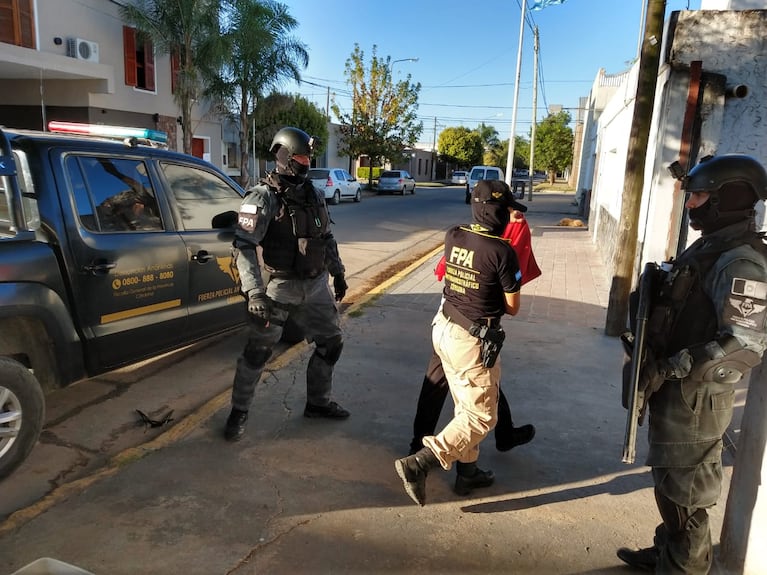 La Policía Antinarcotráfico desbarató un familia dedicada a la venta de drogas en  el departamento General San Martín.
