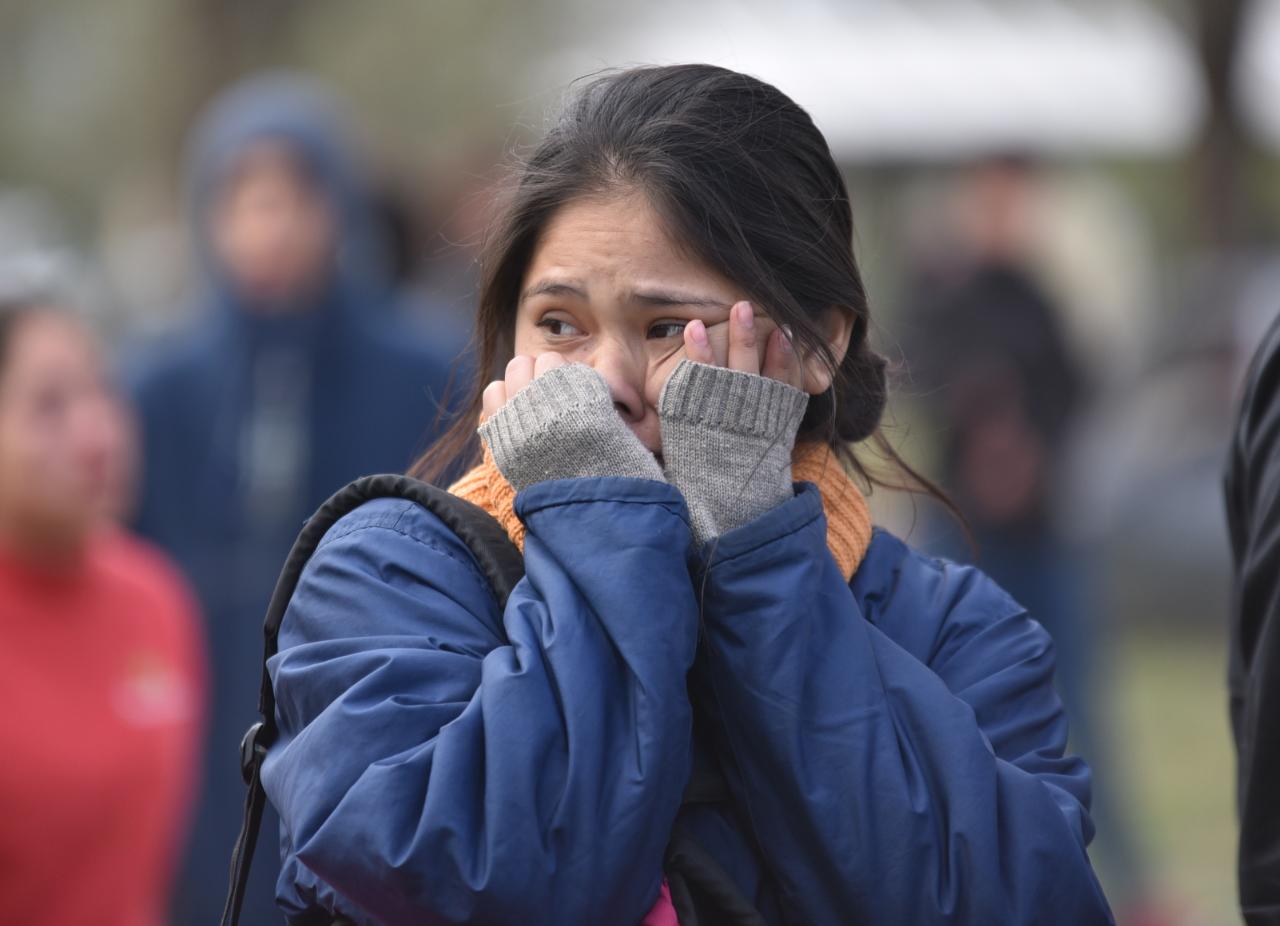 La Policía aplicó la orden de desalojo y los vecinos resistieron. Foto: Lucio Casalla / ElDoce.tv.