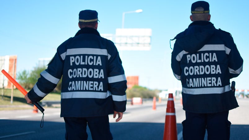 La Policía Caminera realiza los controles en la Circunvalación de Córdoba. 