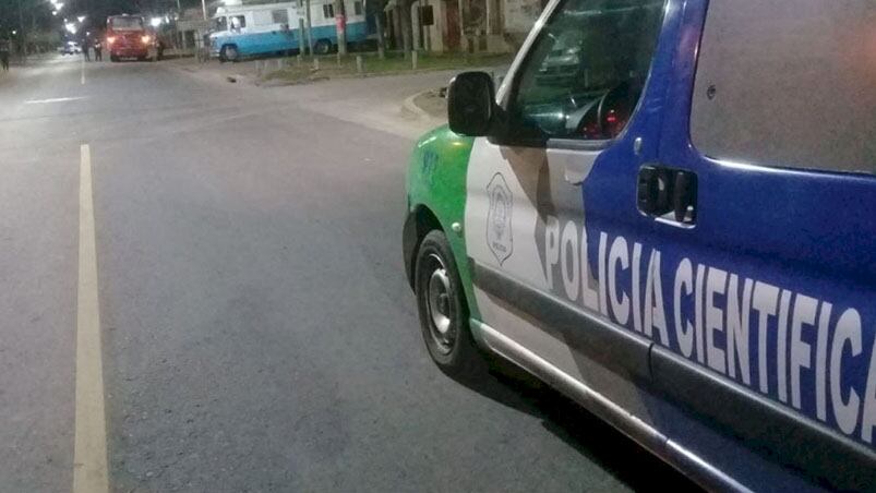 La Policía Científica secuestró el arma utilizada en el ataque. 