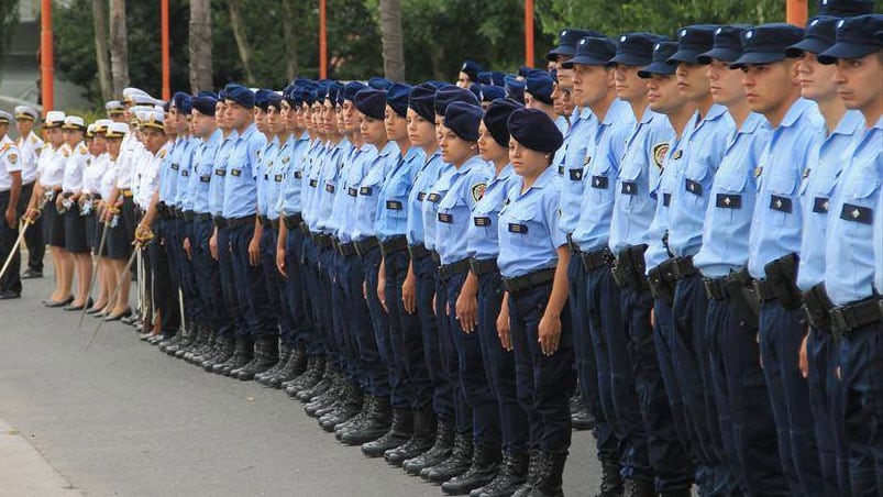 La Policía de Córdoba, en medio de los buenos y los malos.