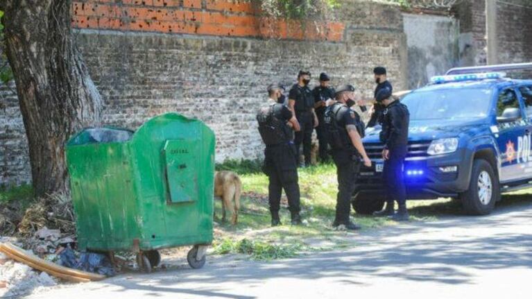 La Policía de Rosario investiga de manera incesante las apariciones en los contenedores. Foto: La Capital de Rosario.