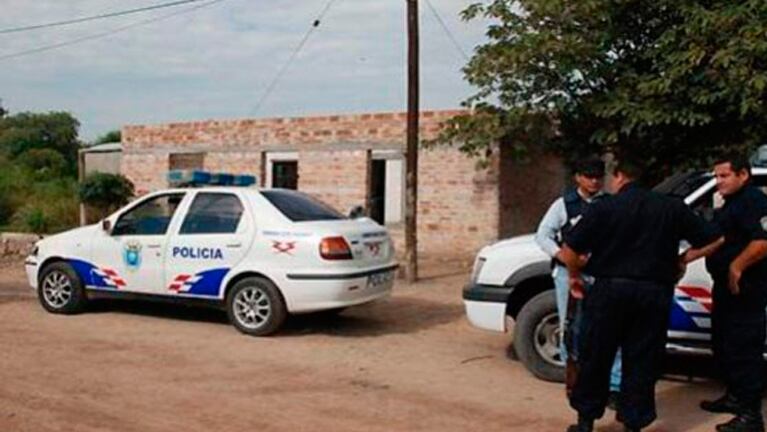 La policía de Santiago del Estero busca a uno de los hermanos que está prófugo.
