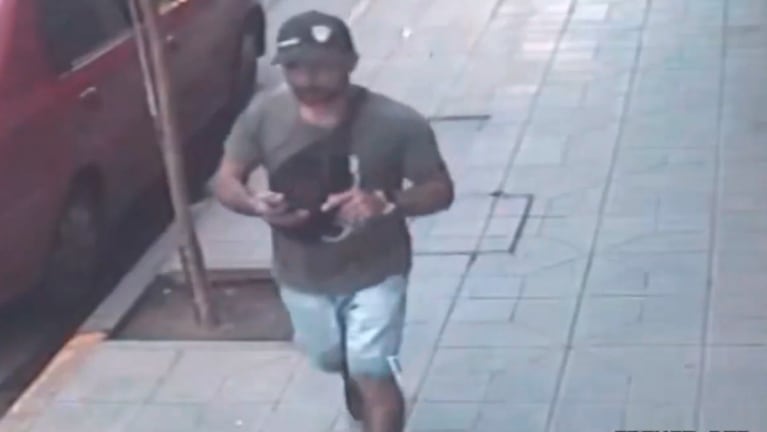 La Policía difundió las imágenes del hombre buscado.