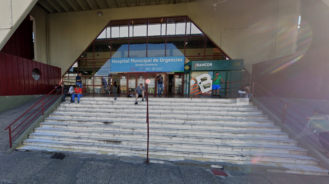 La policía está internada en estado crítico en el hospital de Urgencias de Córdoba. (Foto: Google Maps).