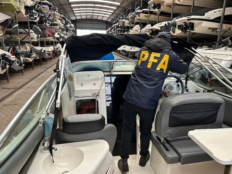 La Policía Federal Argentina estuvo a cargo de los operativos.