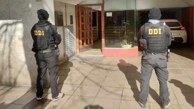 La Policía hizo allanamientos en la casa de la tarotista.