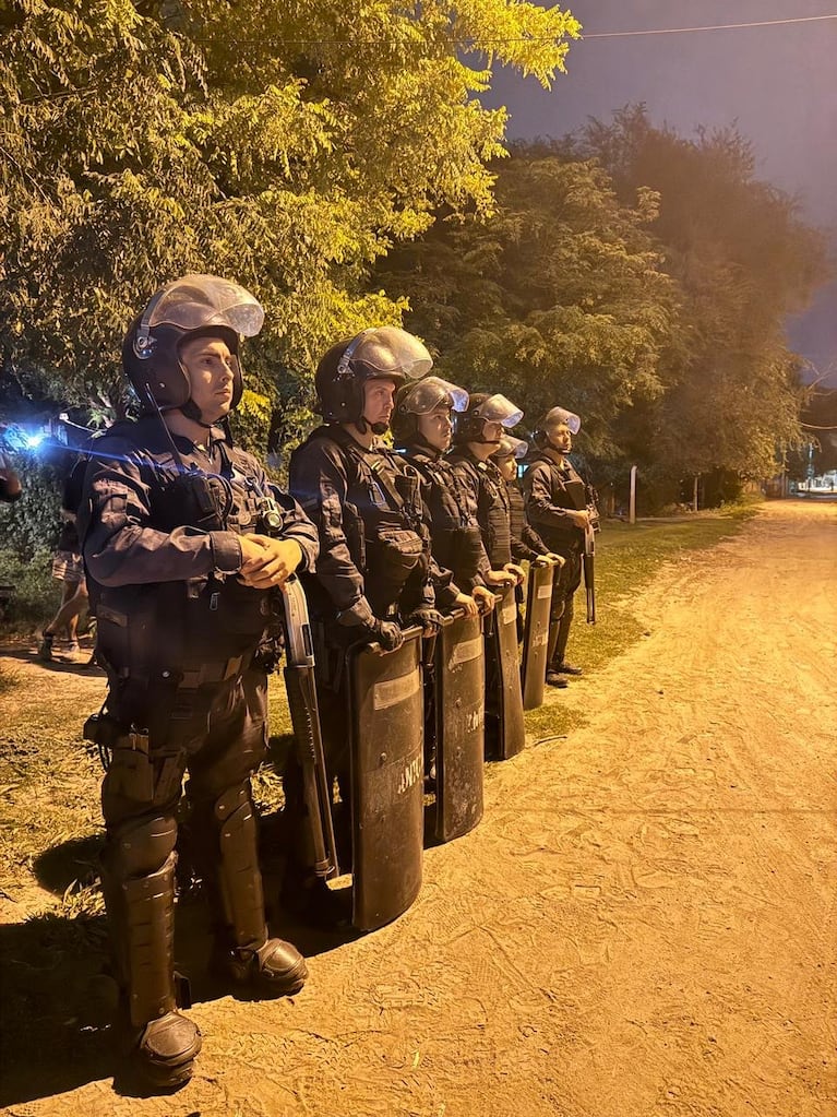 La Policía hizo un fuerte operativo en la zona norte de Córdoba.