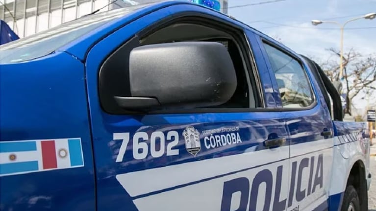 La Policía investiga la muerte de un hombre al costado de la ruta 9.