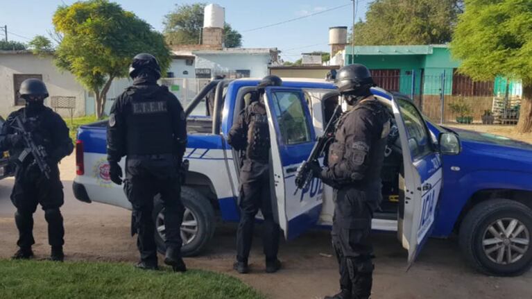 La Policía realizó diferentes operativos para dar con los responsables de los crímenes