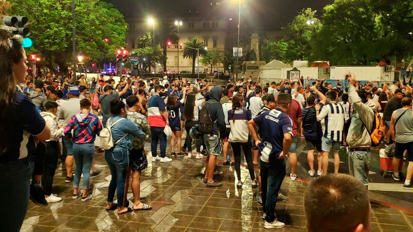 La Policía separó rápidamente.