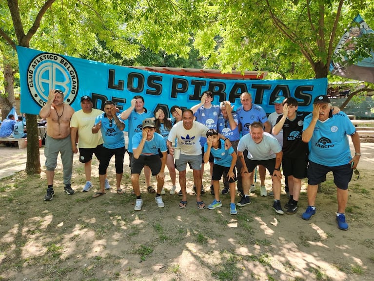 La previa de los hinchas de Belgrano en Rosario