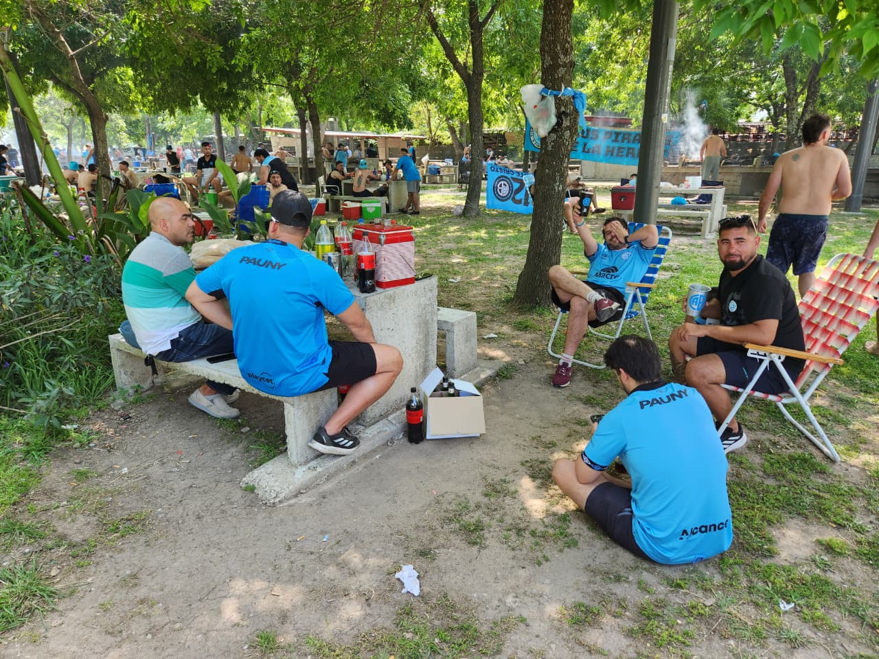 La previa de los hinchas de Belgrano en Rosario