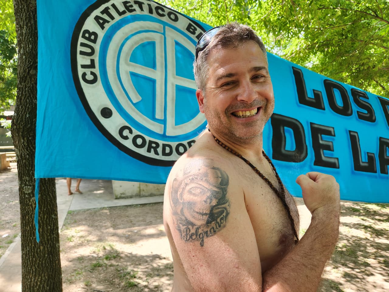 La previa de los hinchas de Belgrano en Rosario.
