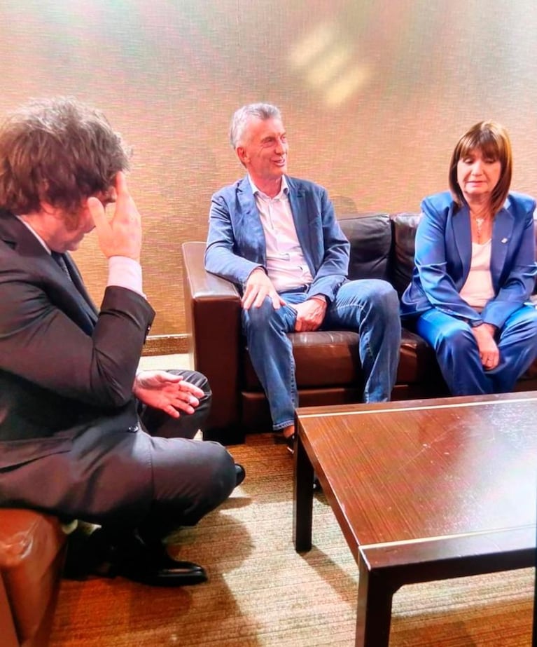 La primera foto de Milei con Macri y Bullrich tras ganar el balotaje