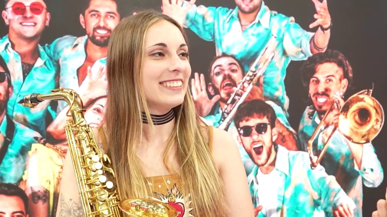 La profesora que se hizo viral por enseñar cuarteto en las escuelas, dialogó con Cuarteteando y expresó el desafío de enseñar el género popular.