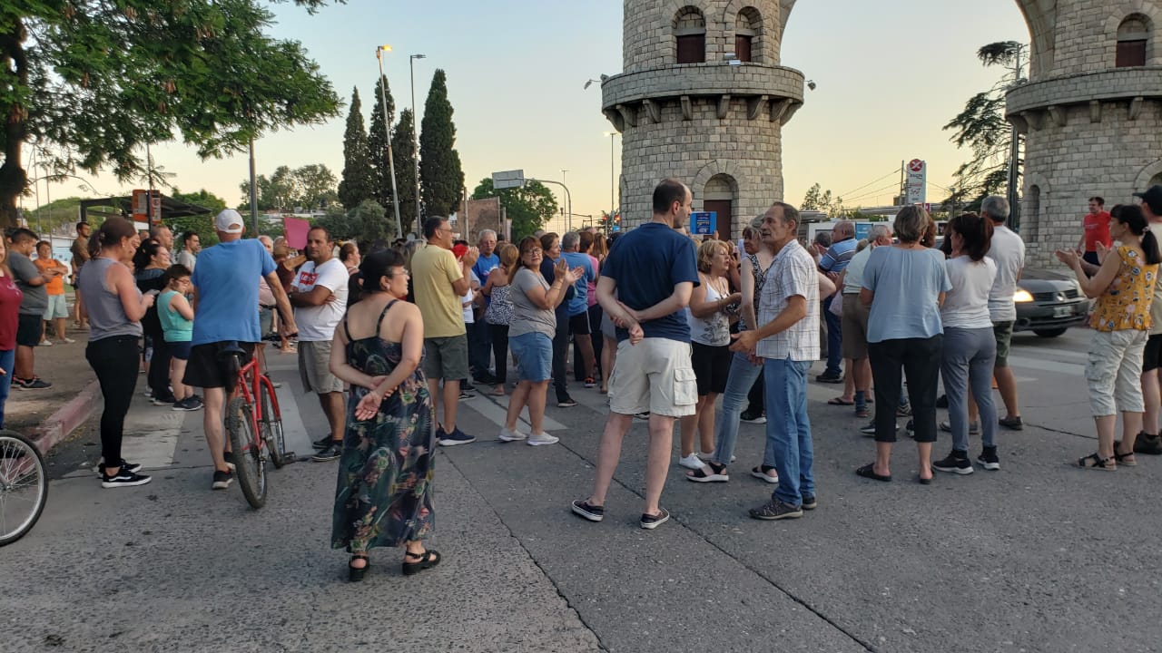 La protesta de los vecinos de barrio Empalme, hartos de los robos en la zona