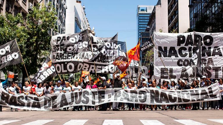 La protesta generó complicaciones en el tránsito y largas demoras.