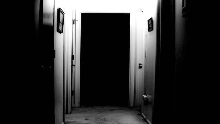 La puerta del espanto que atormenta a un guardia del club Huracán.
