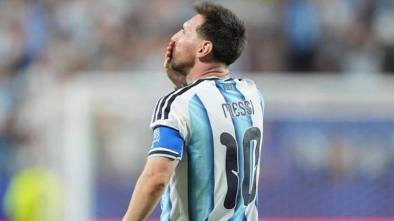 La Pulga llegó a su ciudad natal luego de la Copa del Mundo.