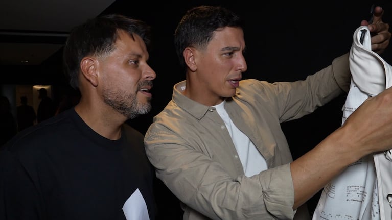 La reacción de los artistas al ver sus looks antes del show.