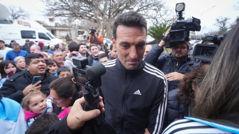 La recibida de Scaloni en Pujato.