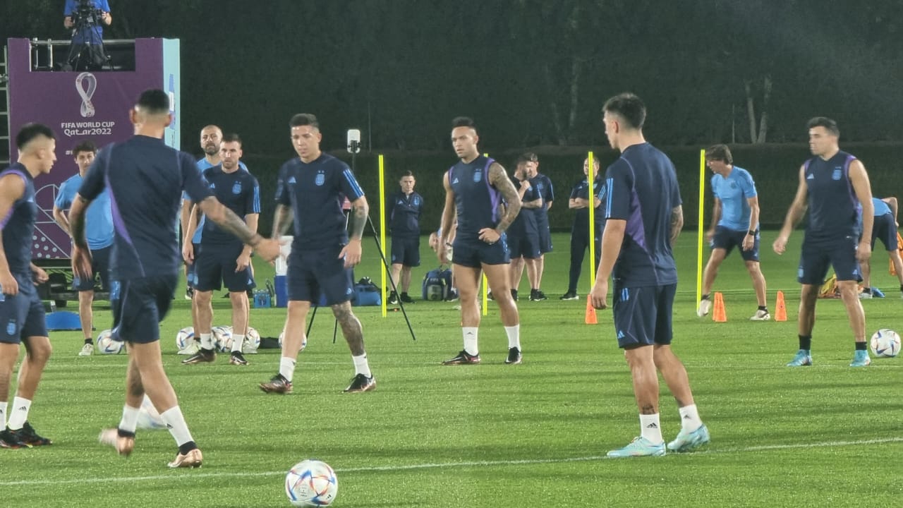 La Scaloneta en pleno entrenamiento. Foto: Lucio Casalla/El Doce.